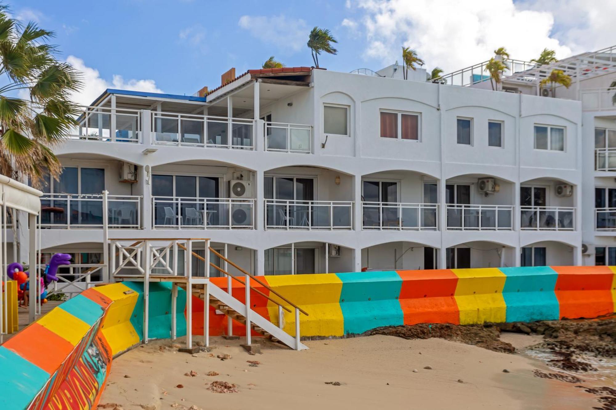 Maho Beach House - Studio - Beach Access Екстериор снимка